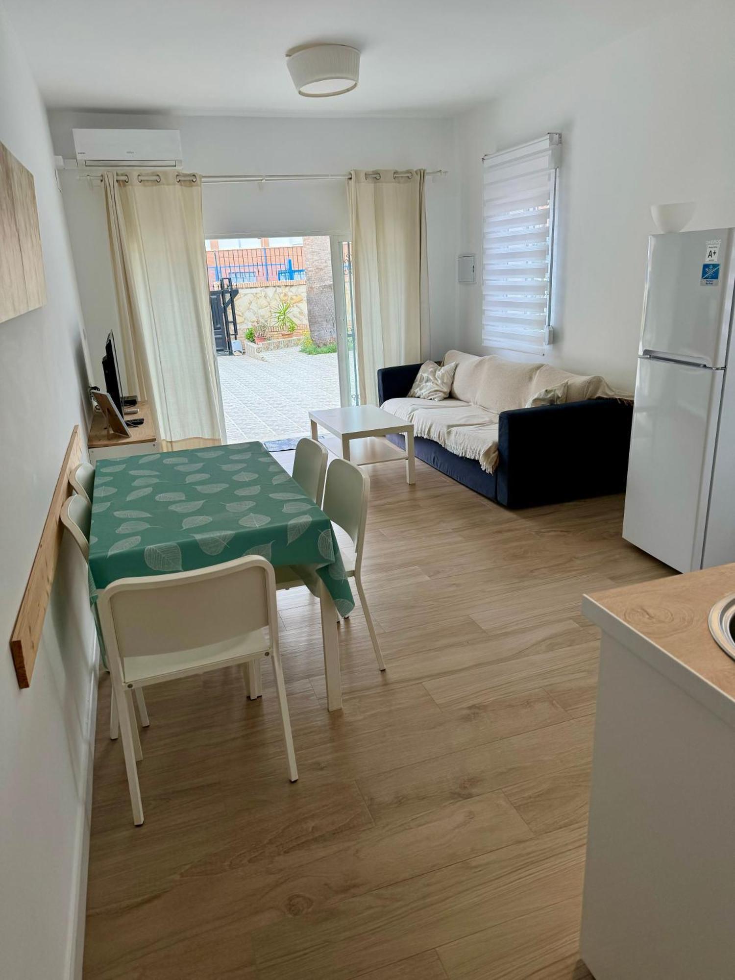 בנידורם Villa Ana Apartments מראה חיצוני תמונה